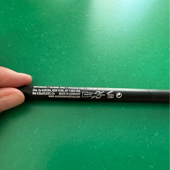 Aurora Intensely Precise Eyeliner in Espresso - Picture 5 of 6